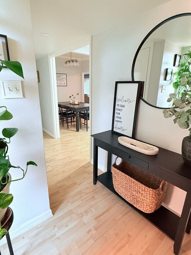 Foto del edificio - Northeast El Paso 3Bed/2Bath Refrig A/C