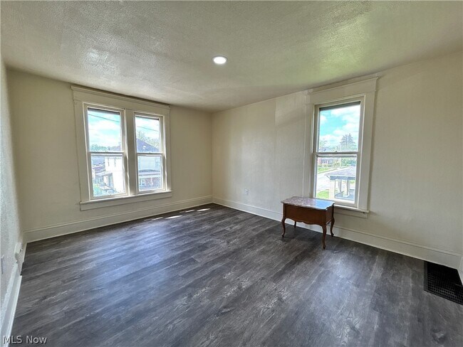 Foto del edificio - 1317 Plum St