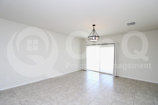 Foto del edificio - 1238 E Denvil Dr