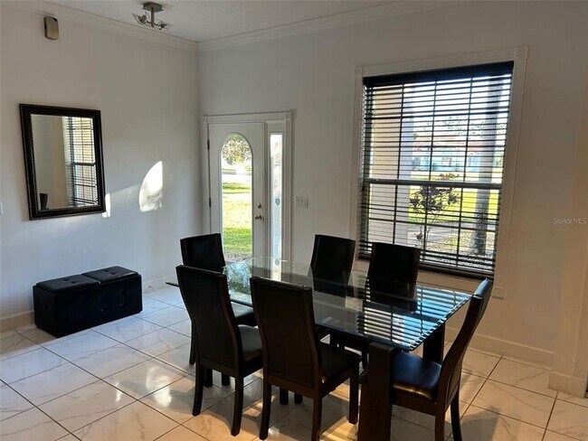 Foto del edificio - 12447 Lake Denise Blvd