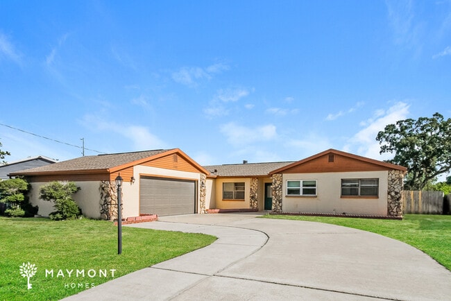 Building Photo - 5760 Cactus Cir