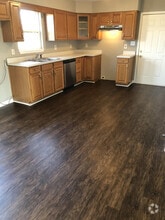 Building Photo - 576 Circle Valley Dr