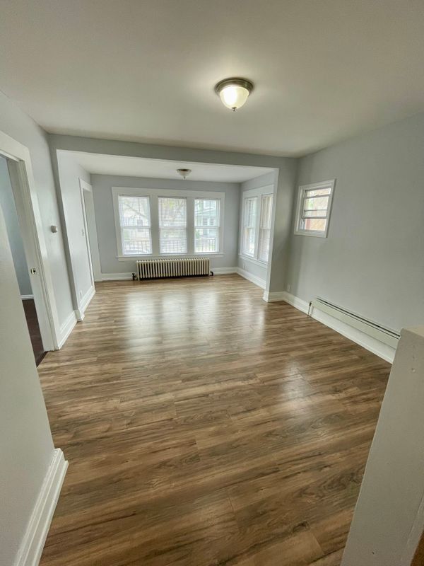 Foto principal - 126 Crowley Ave