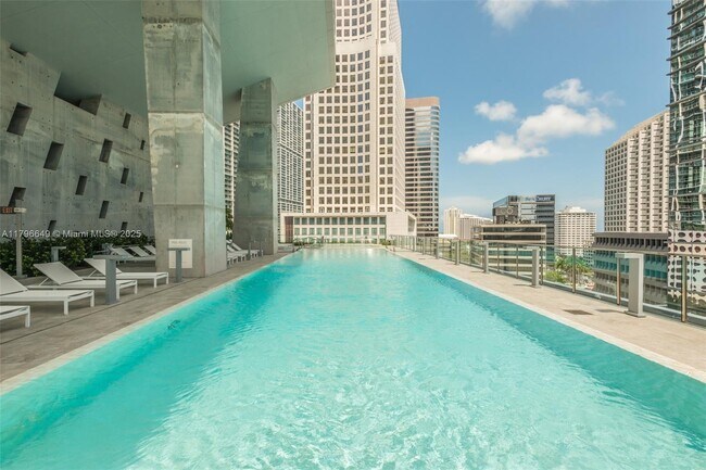 Foto del edificio - 68 SE 6th St