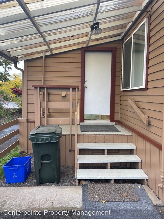 Building Photo - 3 br, 1 bath House - 602 SE Parrott St