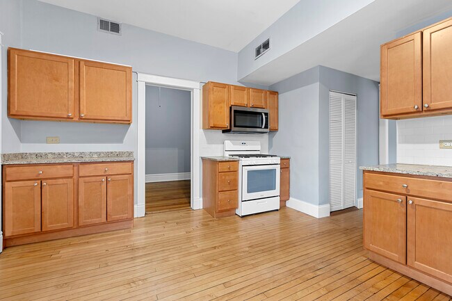 Foto del edificio - 1337 W Wrightwood Ave