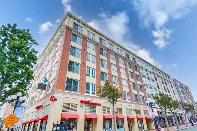 Building Photo - 450 J St