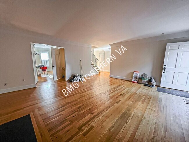 Foto del edificio - 1325 Lynnbrook Dr