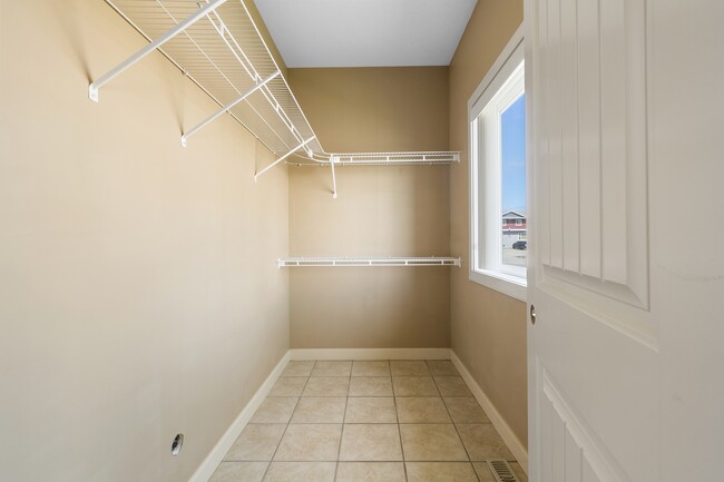 Building Photo - 9205-9293 93 Ave