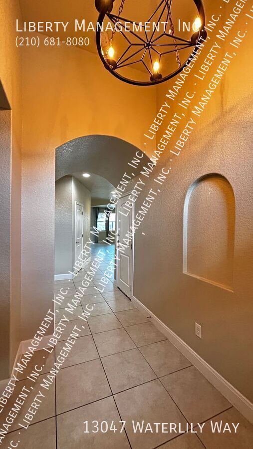 Building Photo - 13047 Waterlily Way