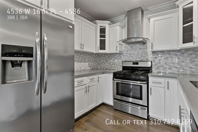 Foto del edificio - 4536 W 16th Pl