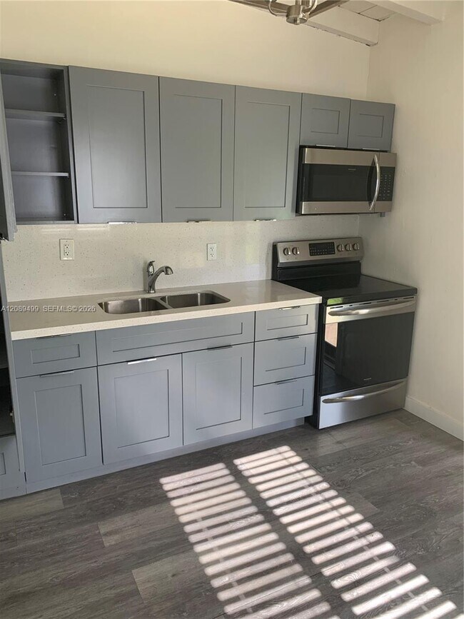 Foto del edificio - 950 NW 56th St