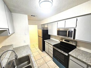 Building Photo - 3425 Republic Dr