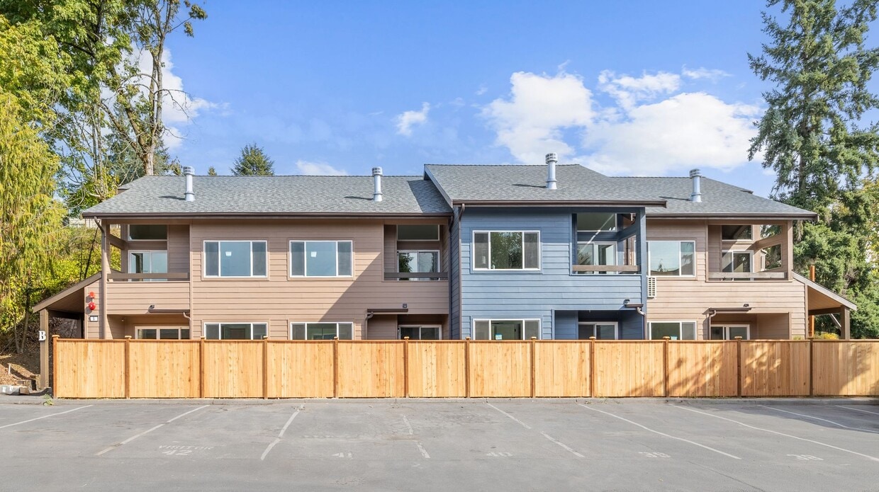 Primary Photo - 1 BD 1 BA, beautiful rebuilt condo in conv...