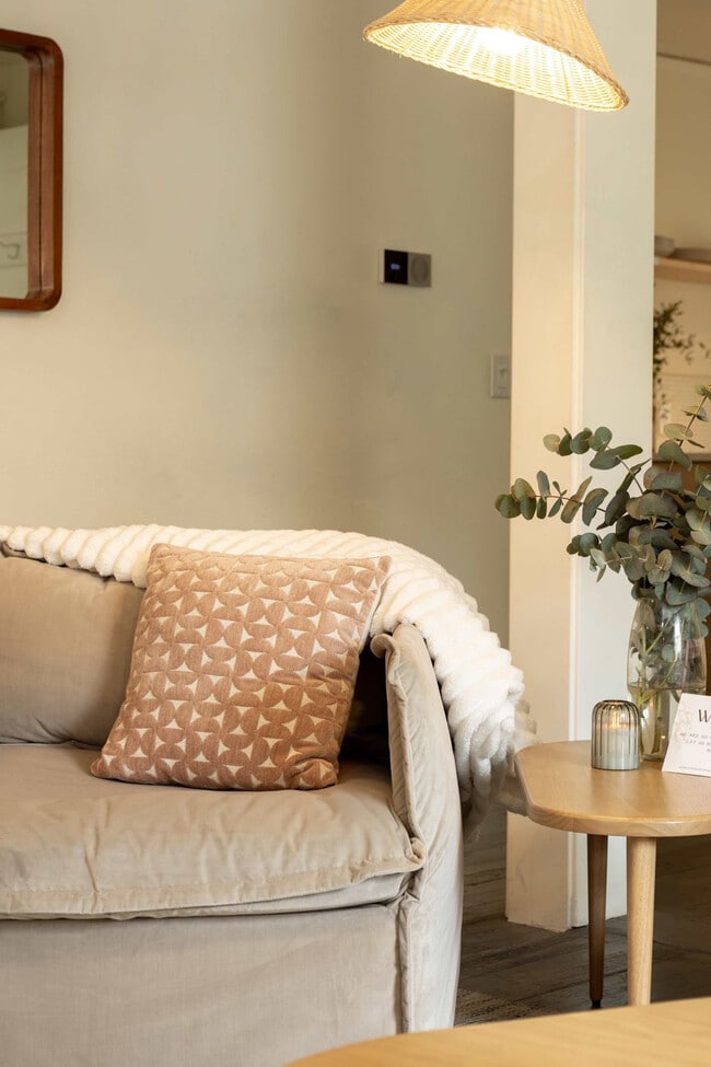 Building Photo - 522 W Franklin St