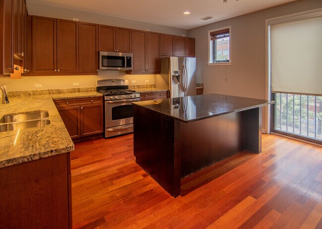 Foto del edificio - 1152 N Cleveland Ave