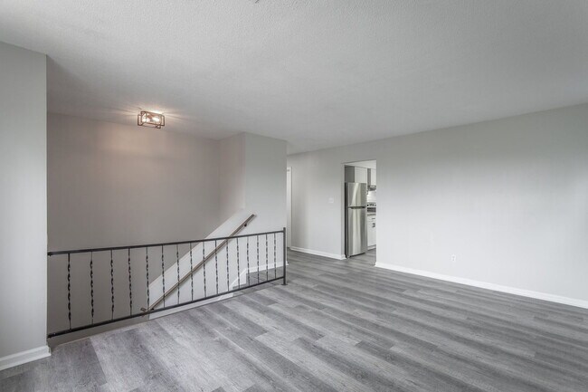 Foto del edificio - 833 Sylvan Dr