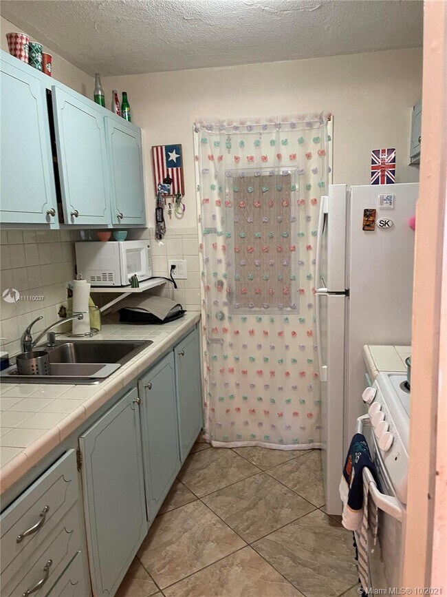 Foto del edificio - 17050 NE 14th Ave