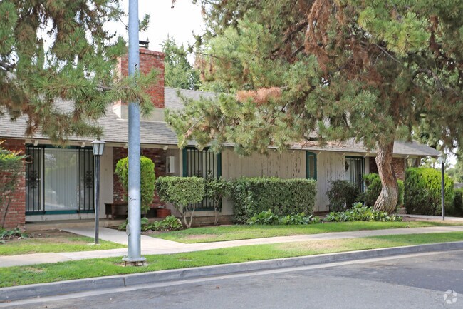 Foto del edificio - 6091 Poplar Ave