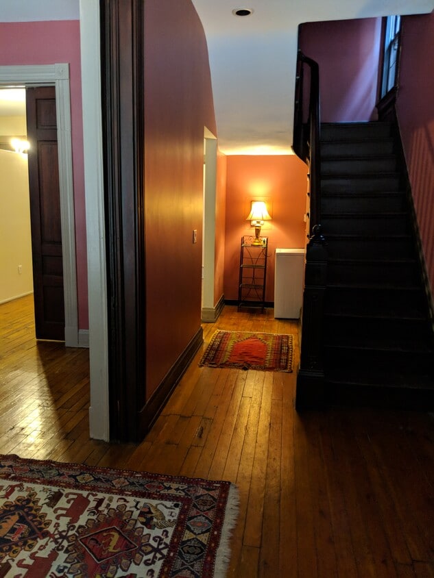 Primary Photo - 223 W 4th St