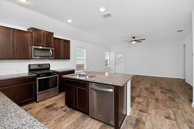 Foto del edificio - Modern 3BR Home w/ Open Floor Plan in Growing San Antonio Area