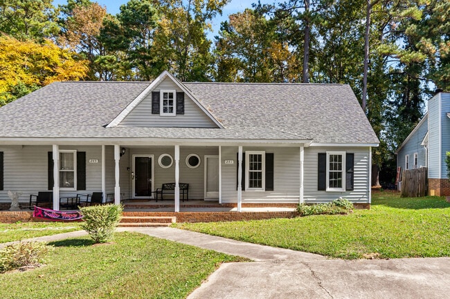 Building Photo - 241 Friarsgate Blvd