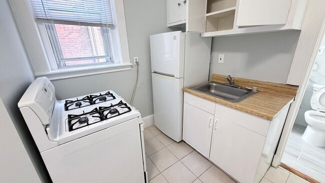 Photo - 15 Parkman St Apartment