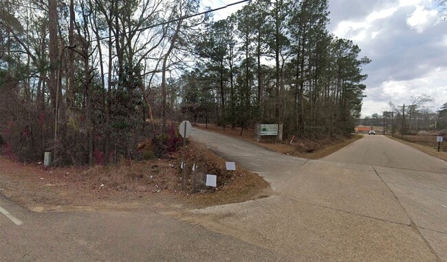 Building Photo - 27 Greensburg St