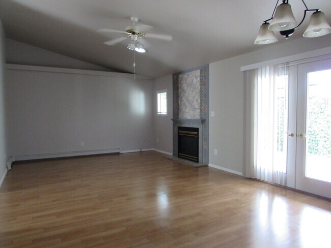 Foto del edificio - 3191 Highview Rd