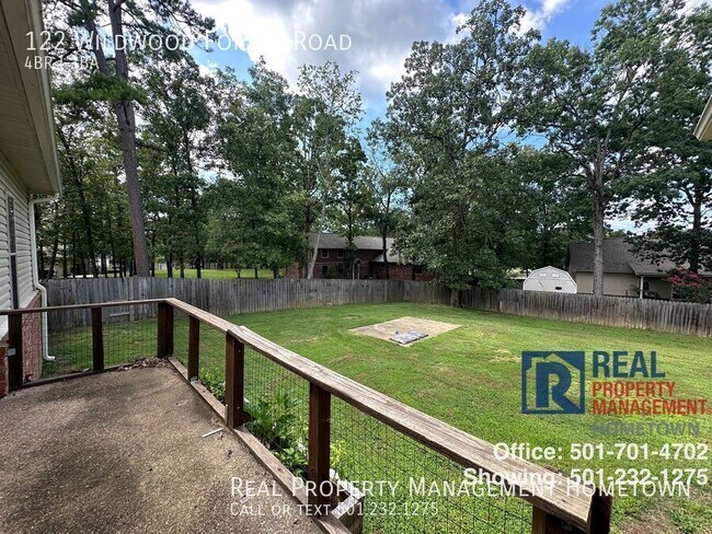 Foto del edificio - 122 Wildwood Forest Rd