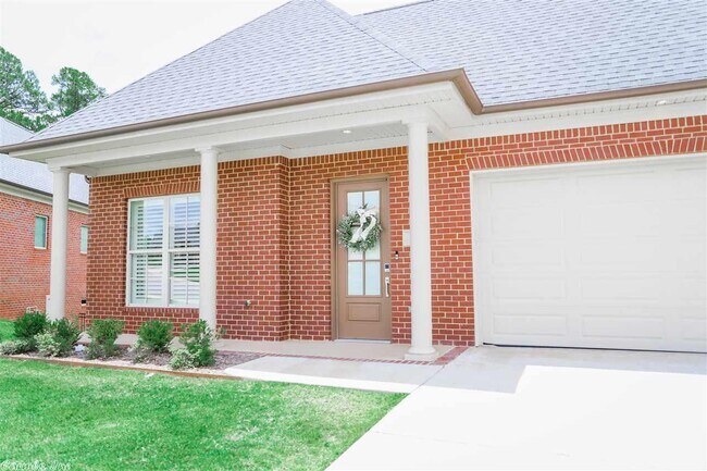 Building Photo - 21 Chenal Village Cir