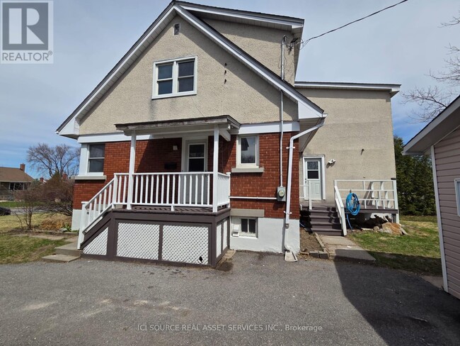 Building Photo - 30 Sunnycrest Dr