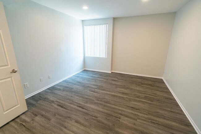 Foto del interior - 6310 Sylmar Ave