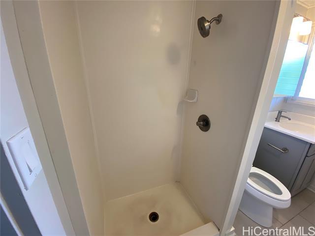 Building Photo - 120 Kihapai St