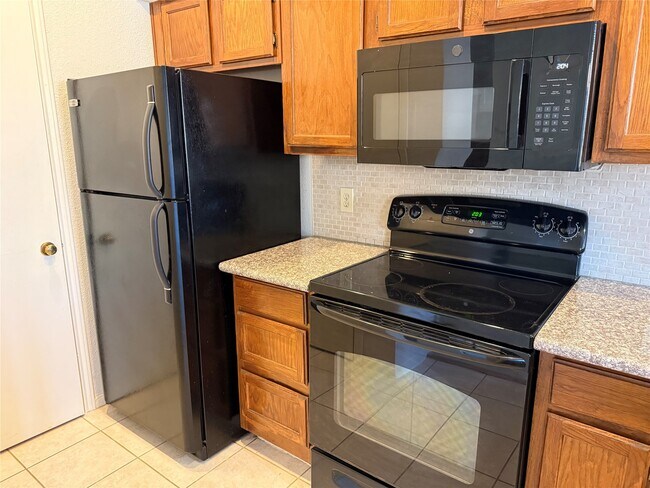 Foto del edificio - 2121 El Paseo St