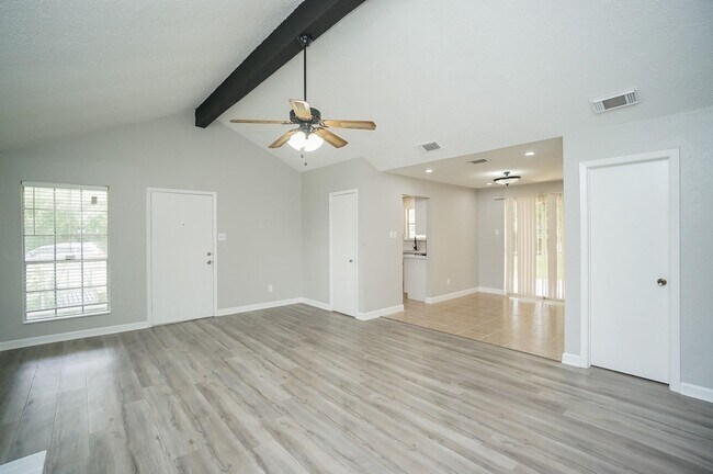 Foto del edificio - 10834 Parkland Woods Dr