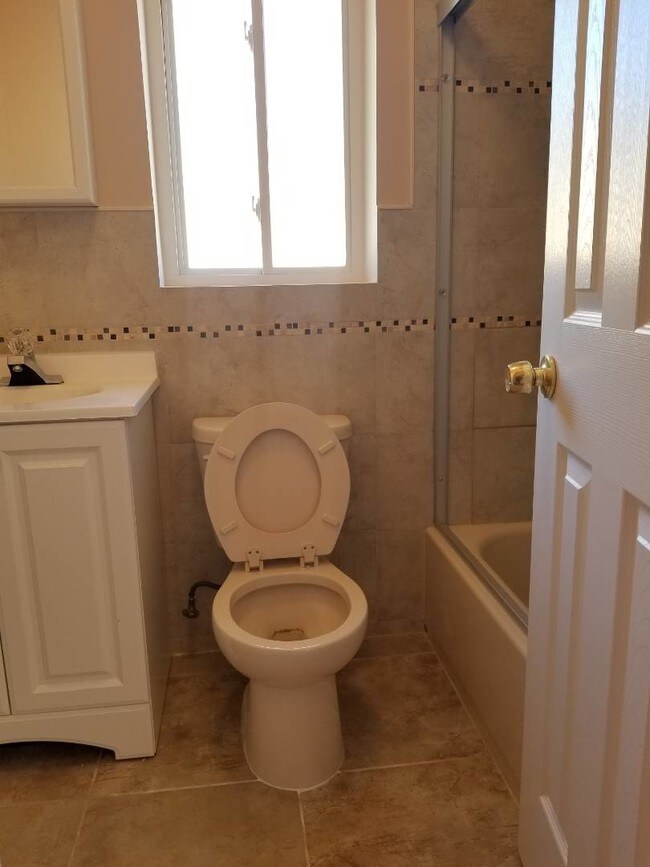 Foto del edificio - 145-88 180th St