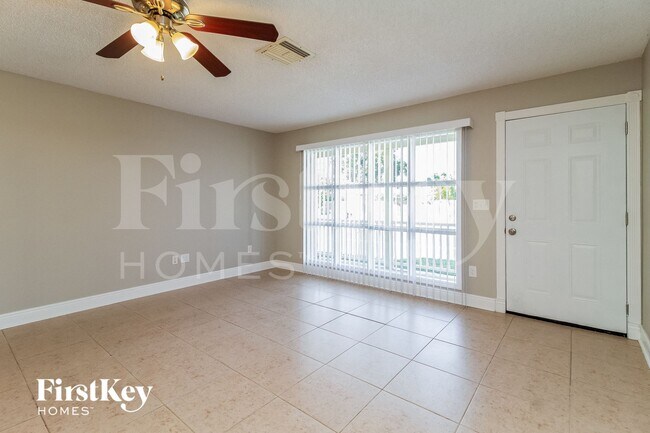 Foto del edificio - 11107 Finchley Pl