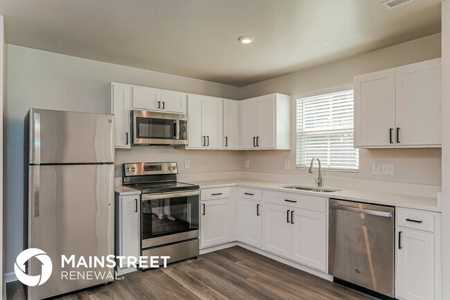 Foto del edificio - 390 Hunting Wood Dr