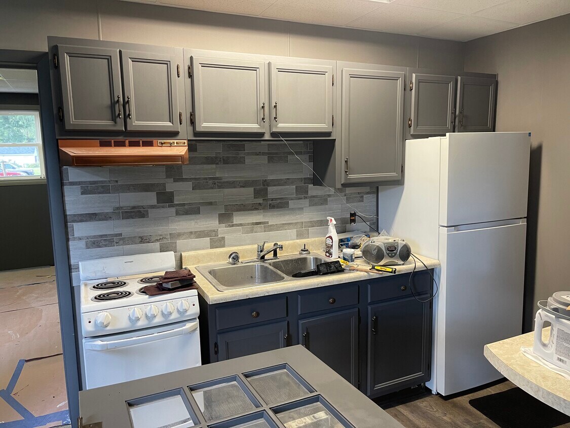 Kitchen - 600 W 5th St
