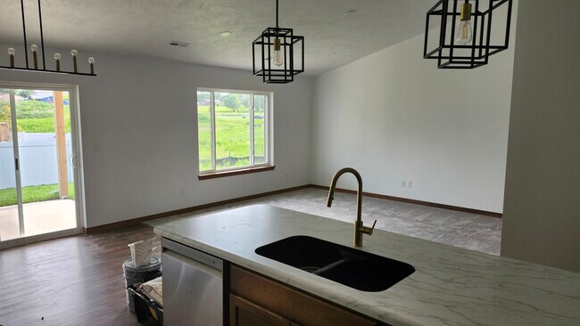 Foto del edificio - 6700 E Arrowhead Pky