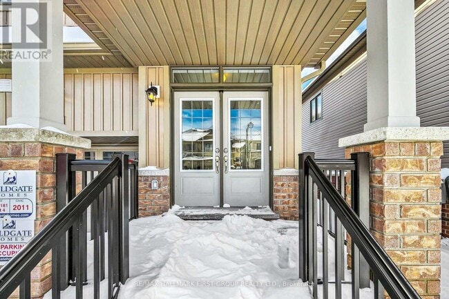 Building Photo - 2011 Horace Duncan Cres