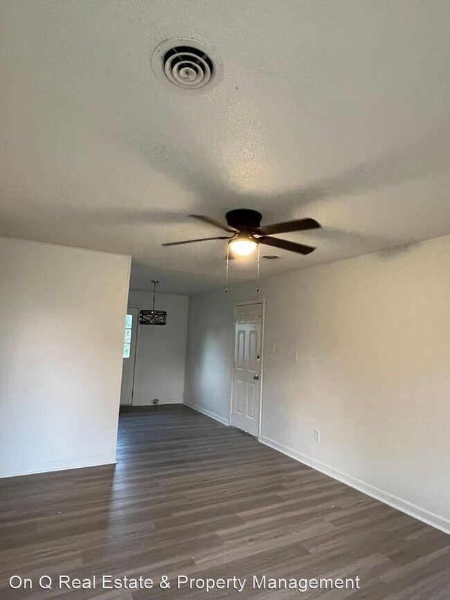 Building Photo - 3 br, 1 bath House - 213 Delta