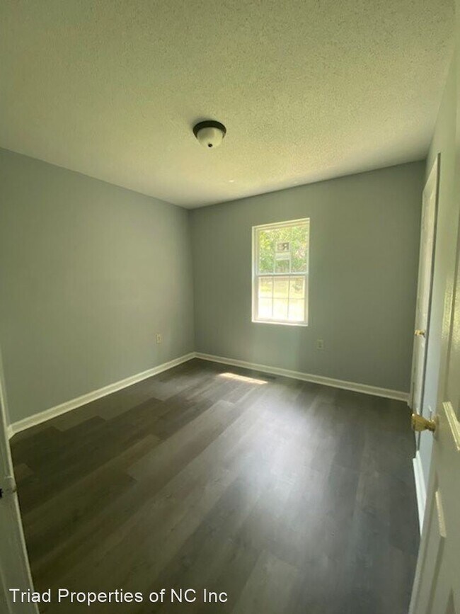 Building Photo - 3 br, 1 bath House - 809 Woodbury St-Chodri