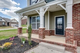 Building Photo - 8028 Forest Hills Dr