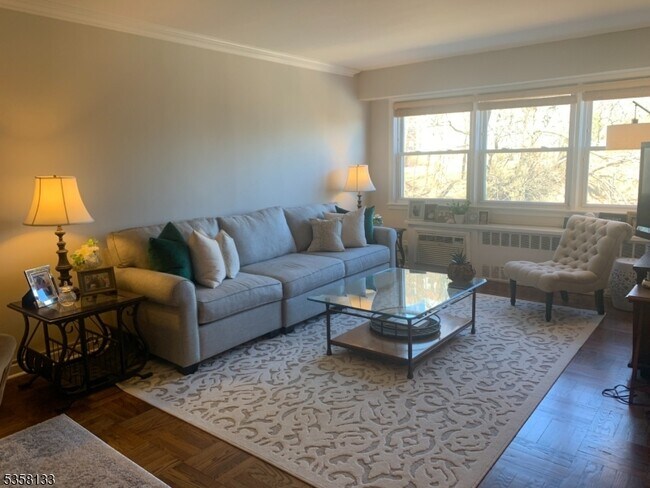 Foto del edificio - 415 Claremont Ave