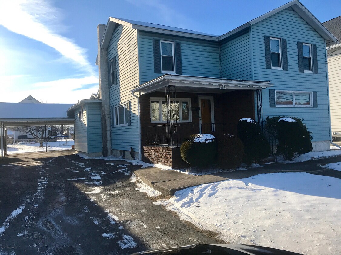 607 Exeter Ave Unit 1, West Pittston, PA 18643 Room for Rent in West