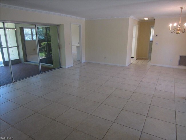 Building Photo - 5661 Eichen Cir