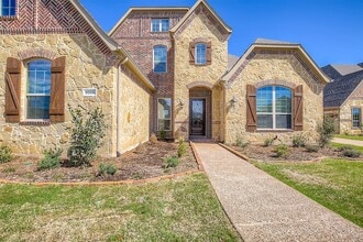 Building Photo - 9006 Forest Park Ct