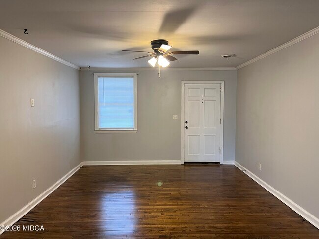 Foto del edificio - 965 N Pierce Ave